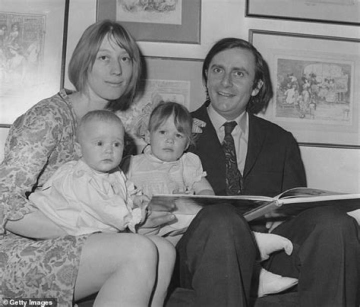 Barry Humphries Second Wife: Who is Rosalind Tong?