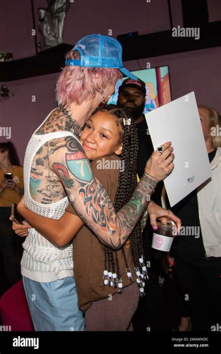 BeamVibe | Machine Gun Kelly Daughter Casie Colson Baker Is Already An Internet Sensation