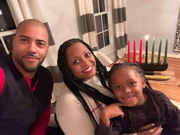 Brad James First Wife, Keshia Knight Biography
