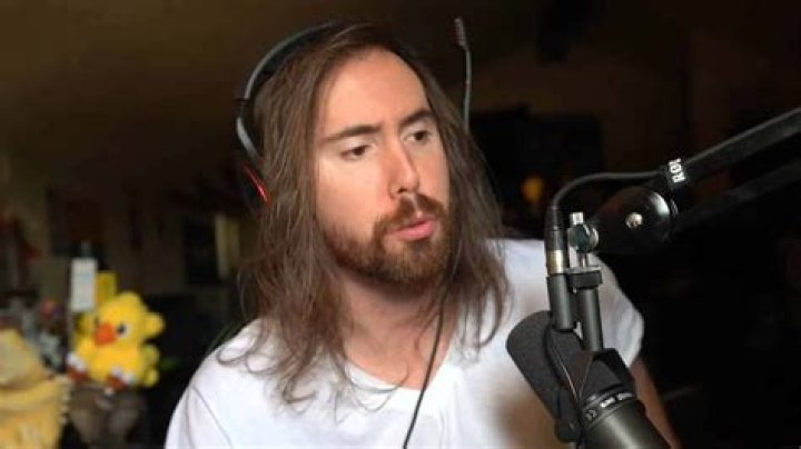 Exploring Asmongold's Age & Beyond