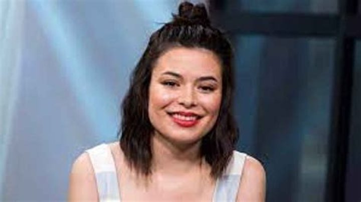 How To Embrace Your Height: Lessons From Miranda Cosgrove