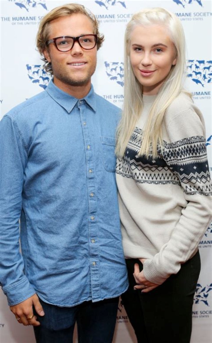 Ireland Baldwin Splits From Boyfriend Slater Trout ·