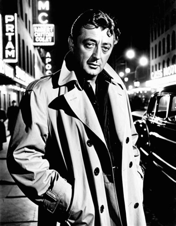Is Hollywood Legend Robert Mitchum Still Among Us?