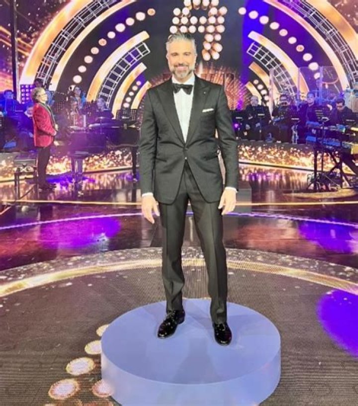 Jaime Camil Height
