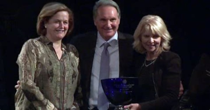 Peter Dunn CBS Wife Age, Wiki, Biography Salary, Net Worth & Wiki ·