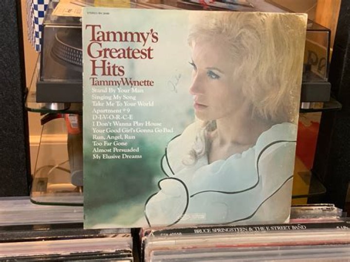 The Life of Iconic Tammy Wynettes Daughter |