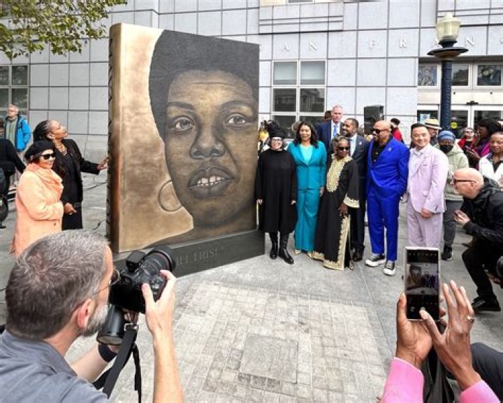 Unveiling Maya Woulfe's Dimensions And Wealth