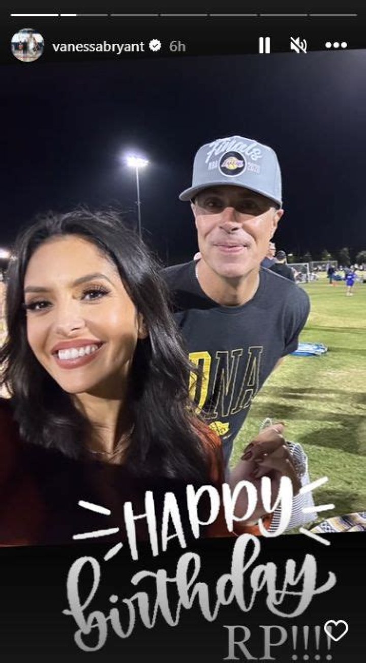 Vanessa Bryants Photos With Lakers Rob Pelinka Go Viral ·