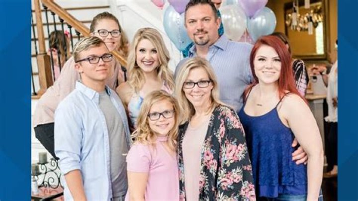 Who Are Tristyn Bailey Parents? Meet Forrest Bailey And Stacy Bailey